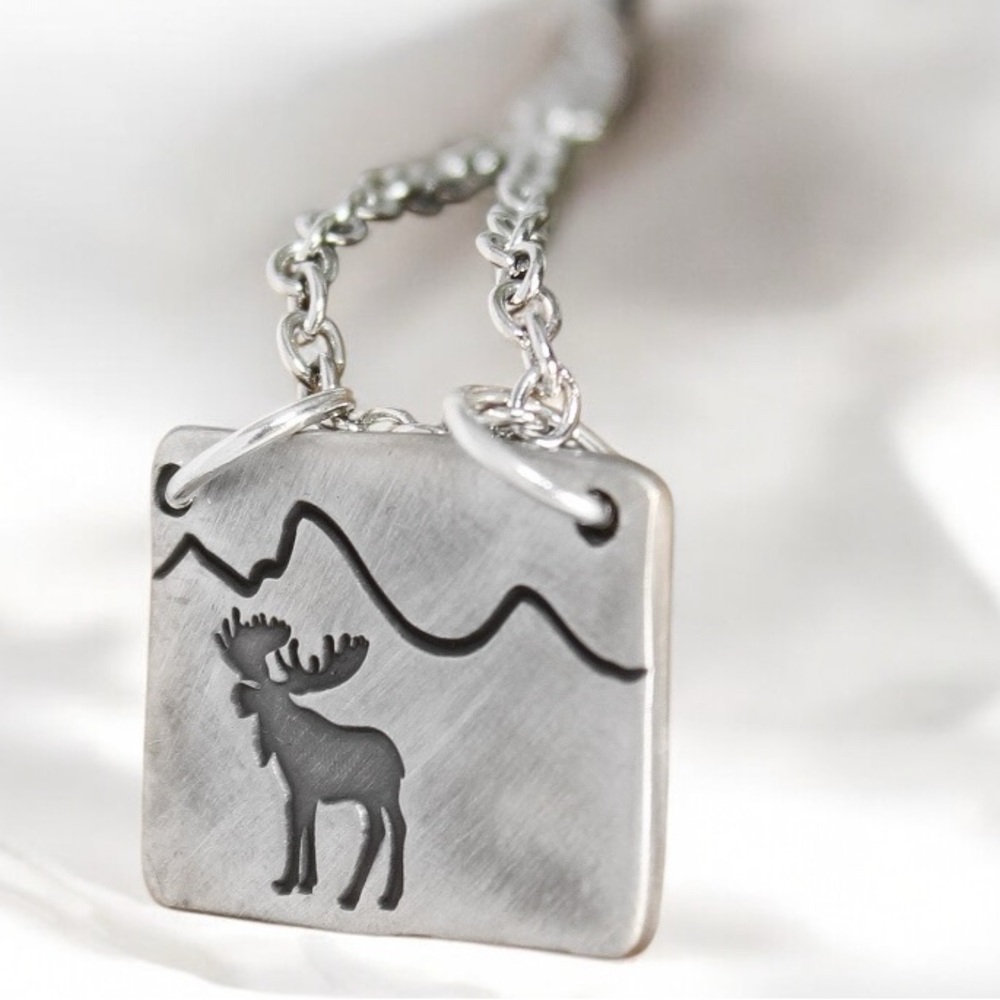NEW Aspen Jewelry Moose Mountain Silver Necklace